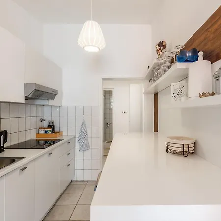 Apartament Siranovic Nin