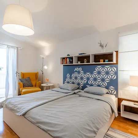 Apartament Siranovic Nin