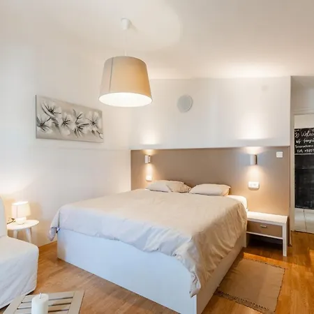 Apartament Siranovic Nin
