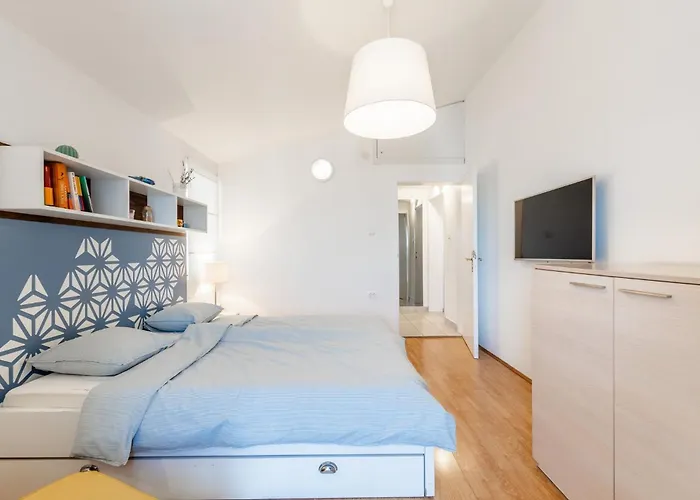 아파트 Siranovic *